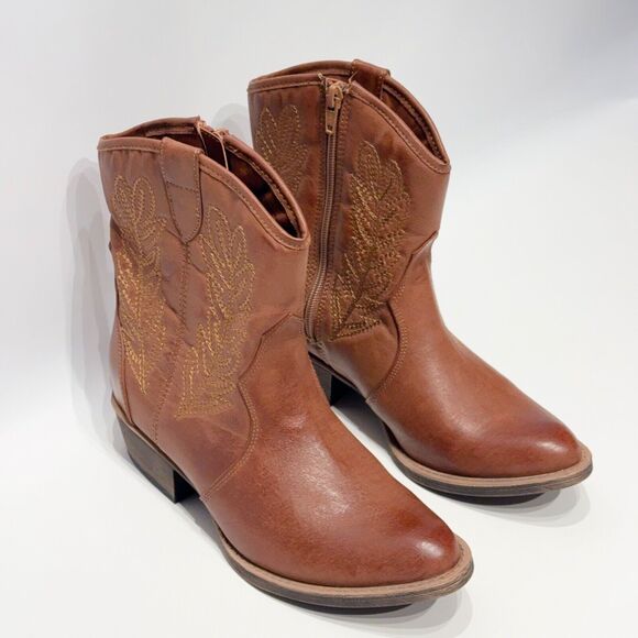 NWOB Coconuts by Matisse ROY Brown Vegan Leather Side Zip Ankle Booties Women 7M - Picture 9 of 14